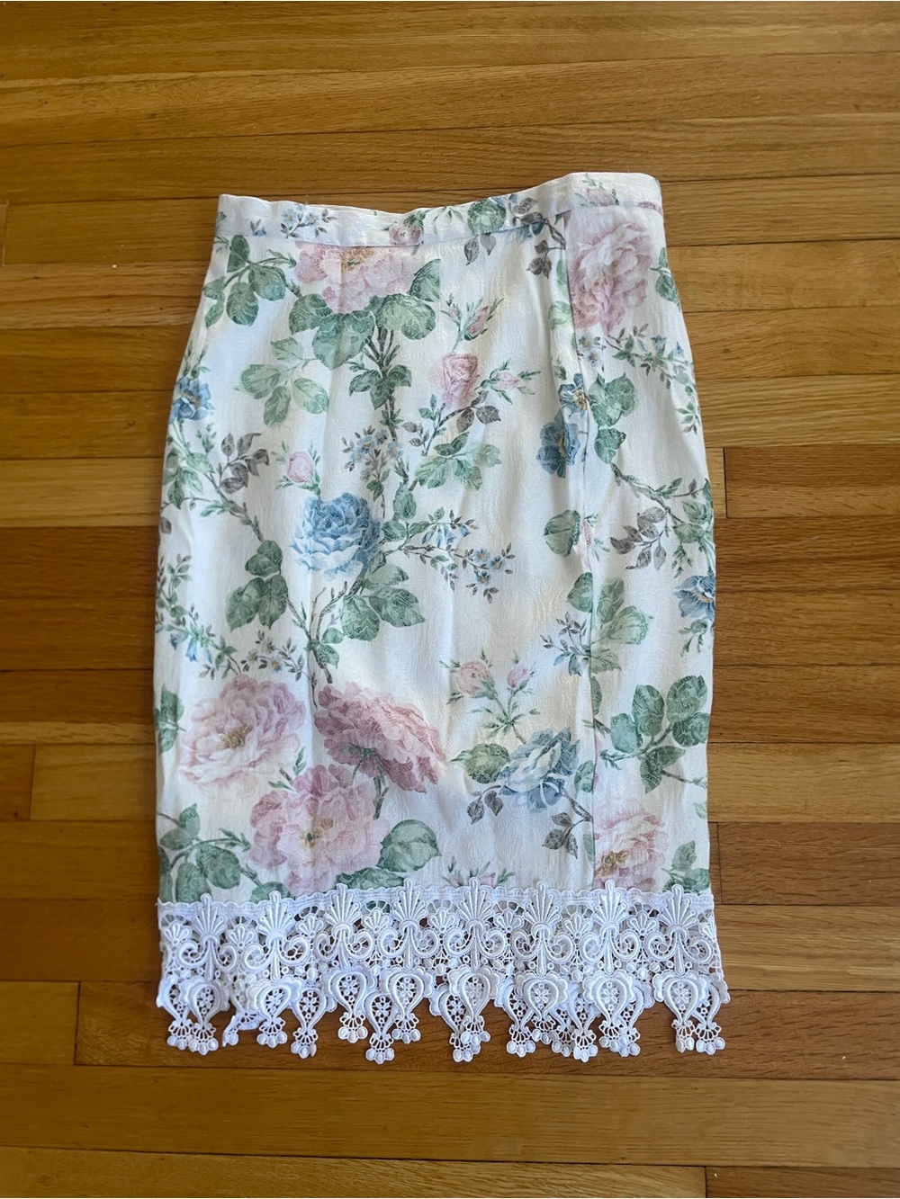 Jessica McClintock Floral Tapestry Skirt